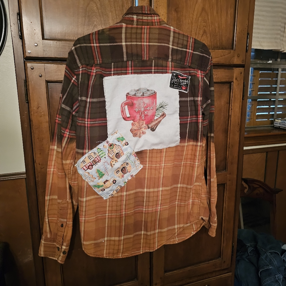 Christmas country bleached flannel ooak, M